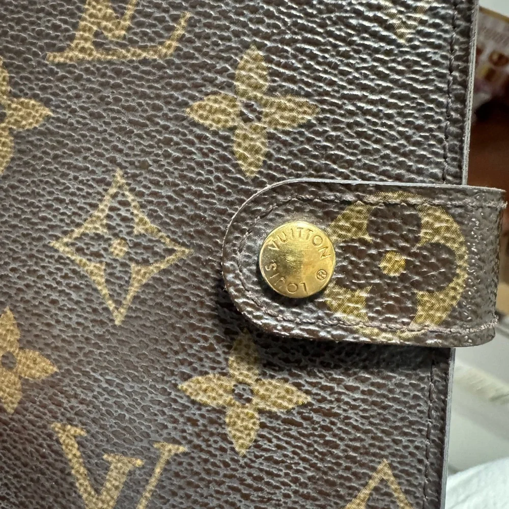 Louis Vuitton Monogram Canvas Monogram Medium Ring Agenda Cover with initials - Picture 5 of 7